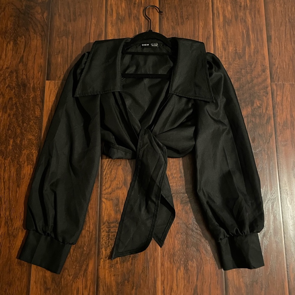 SHEIN twist tie back long sleeve cropped top - Picture 1 of 4